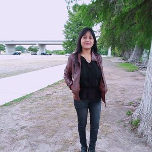 Meet your Posher, Deysi